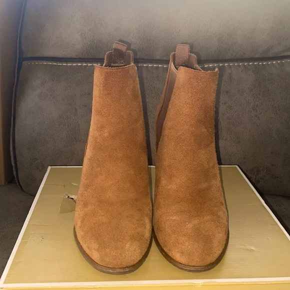 Light brown suede boots 3.5 inch heels - Picture 1 of 6